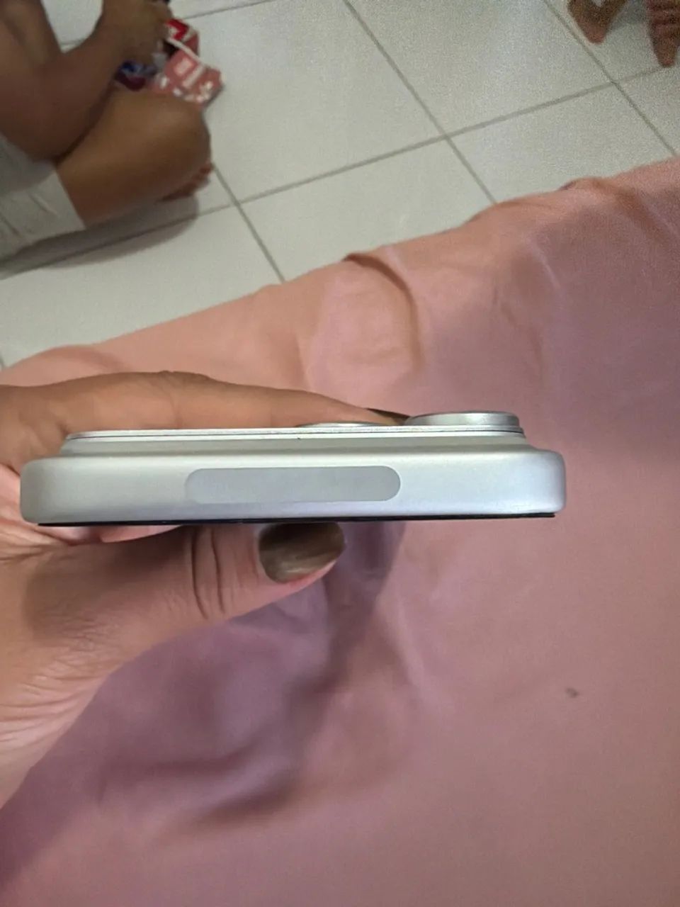iPhone 17 pro max Prata - Foto 4