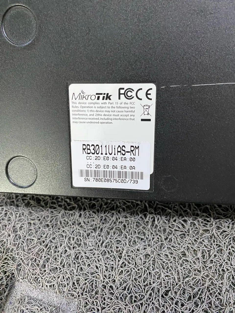 RouterBOARD  RB3011 - Foto 3
