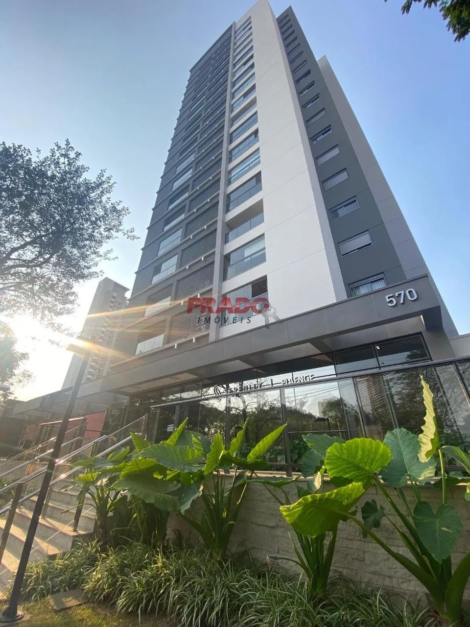 Apartamento para alugar em Maringá, Zona 03, com 3 quartos, com 119 m², EDIFÍCIO SERENITY - Foto 2