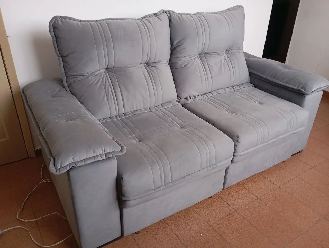 Sofá retrátil/reclinável veludo luxo