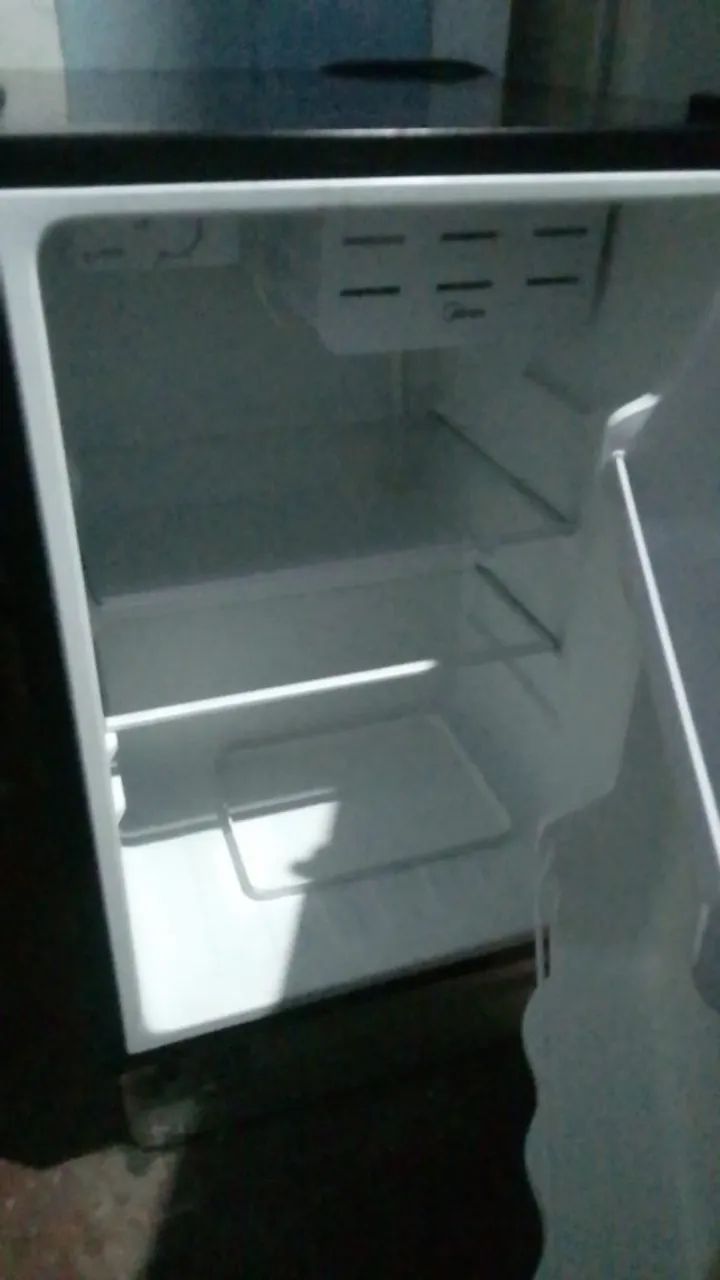 Frigobar midea 