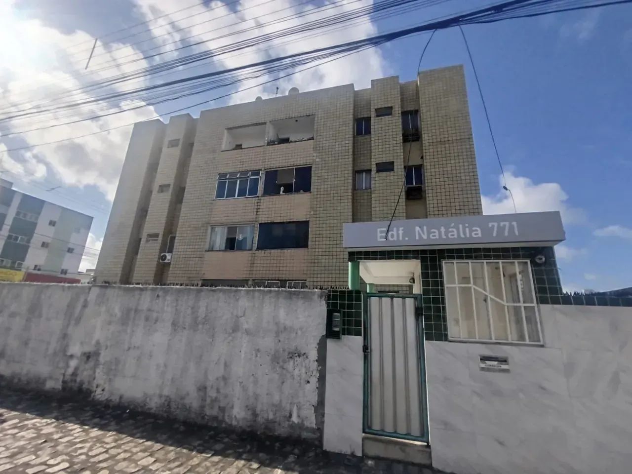 Imóvel para aluguel tem 60 metros quadrados com 2 quartos