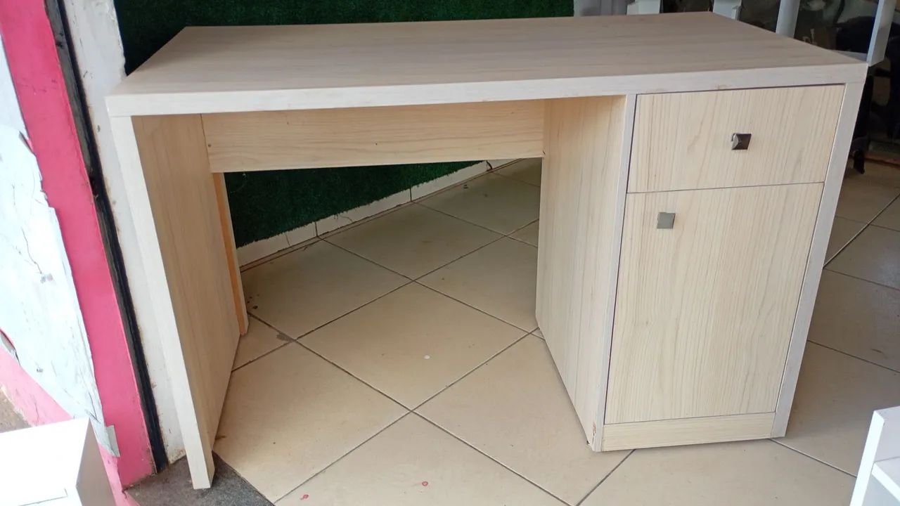 Mesa para estudos,toda em MDF. - Foto 3