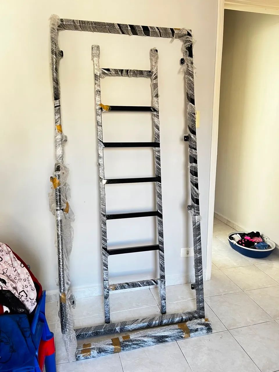 Cama suspenda de ferro NOVA - Foto 2