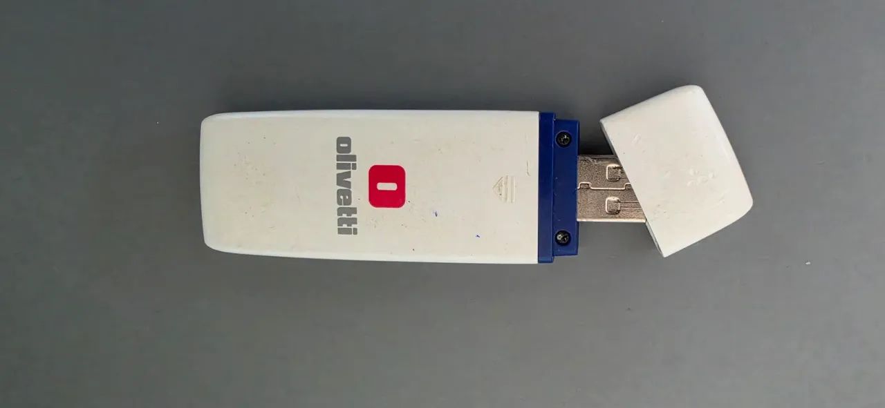 Modem USB 3G da marca Olivetti, Olicard 155