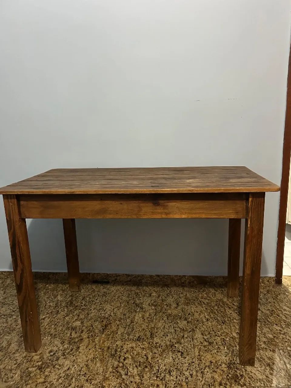 Mesa de madeira retangular 