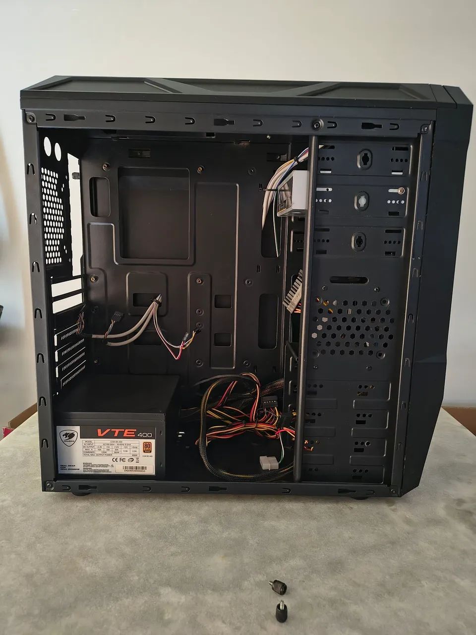 Gabinete com fonte e leitor de DVD - Foto 2