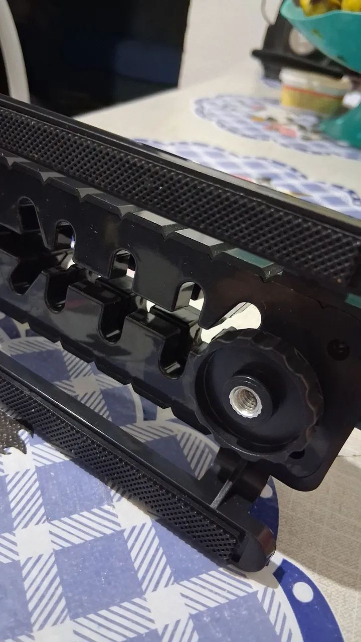 Suporte estabilizador para câmera e celular - Foto 4