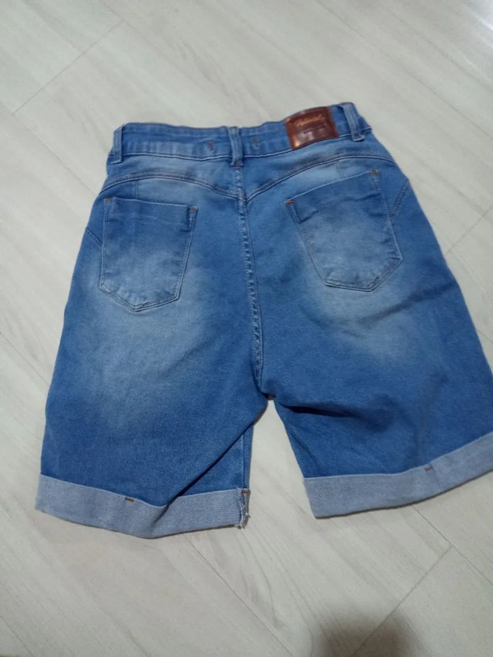 Shorts feminino tamanho 38 - Foto 2