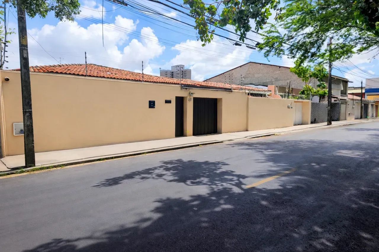 Casa a  venda no Itaperi, 288m² com 4 quartos. - Foto 2
