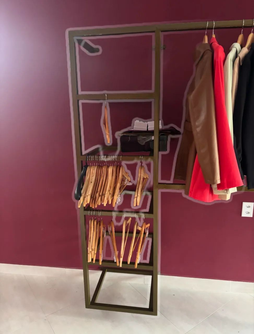 Vendo Arara para loja de roupas - Foto 2