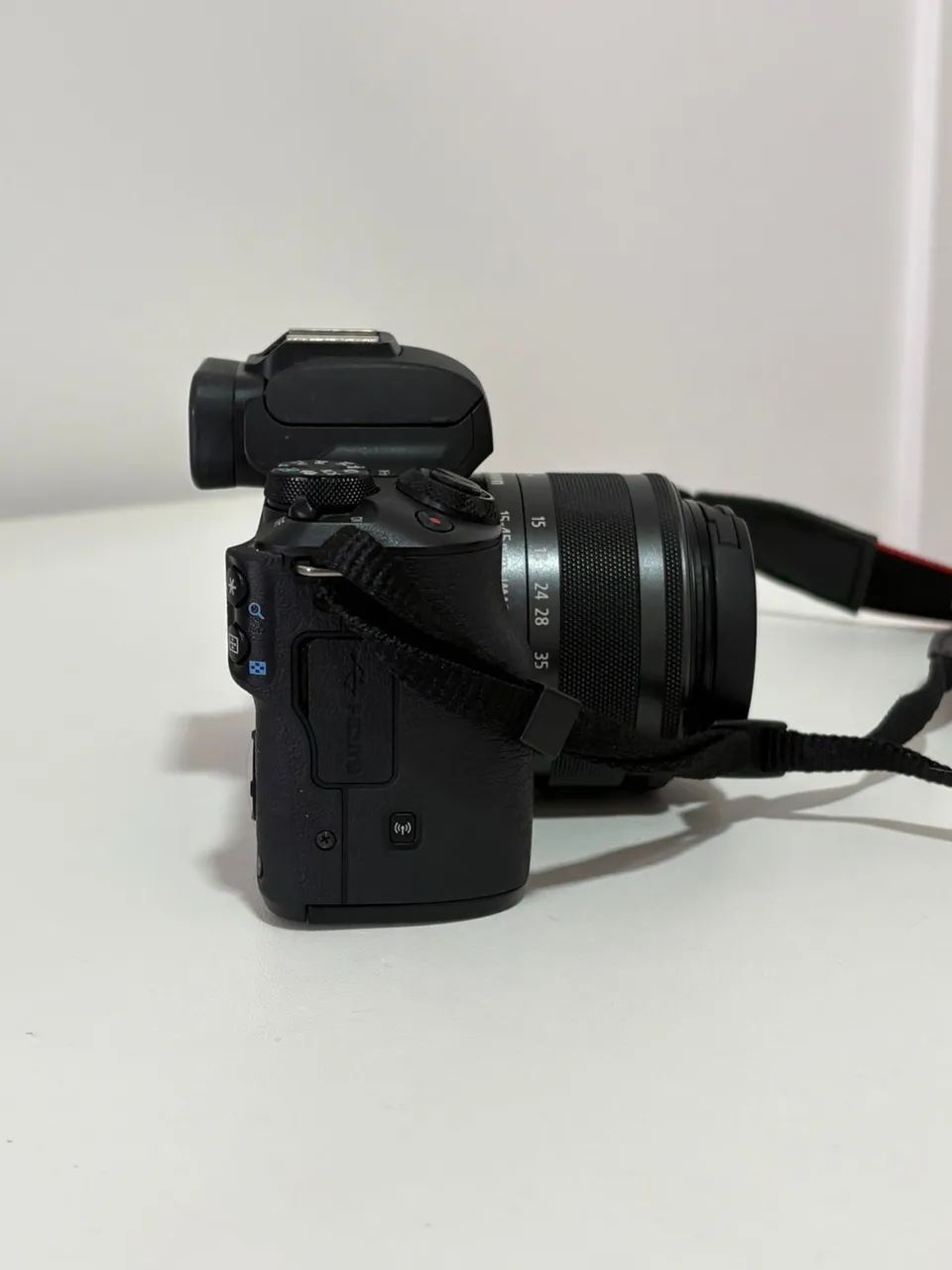 Canon Eos M50 Mark II + Kit 15-45mm + Cartão de memória 64gb - Foto 3