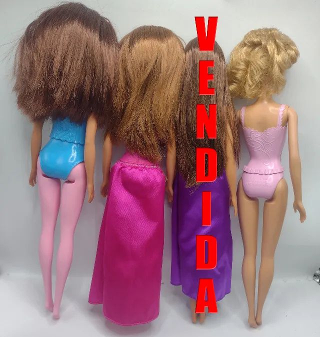 Lote 3 Barbies Básicas Princesas - Foto 2