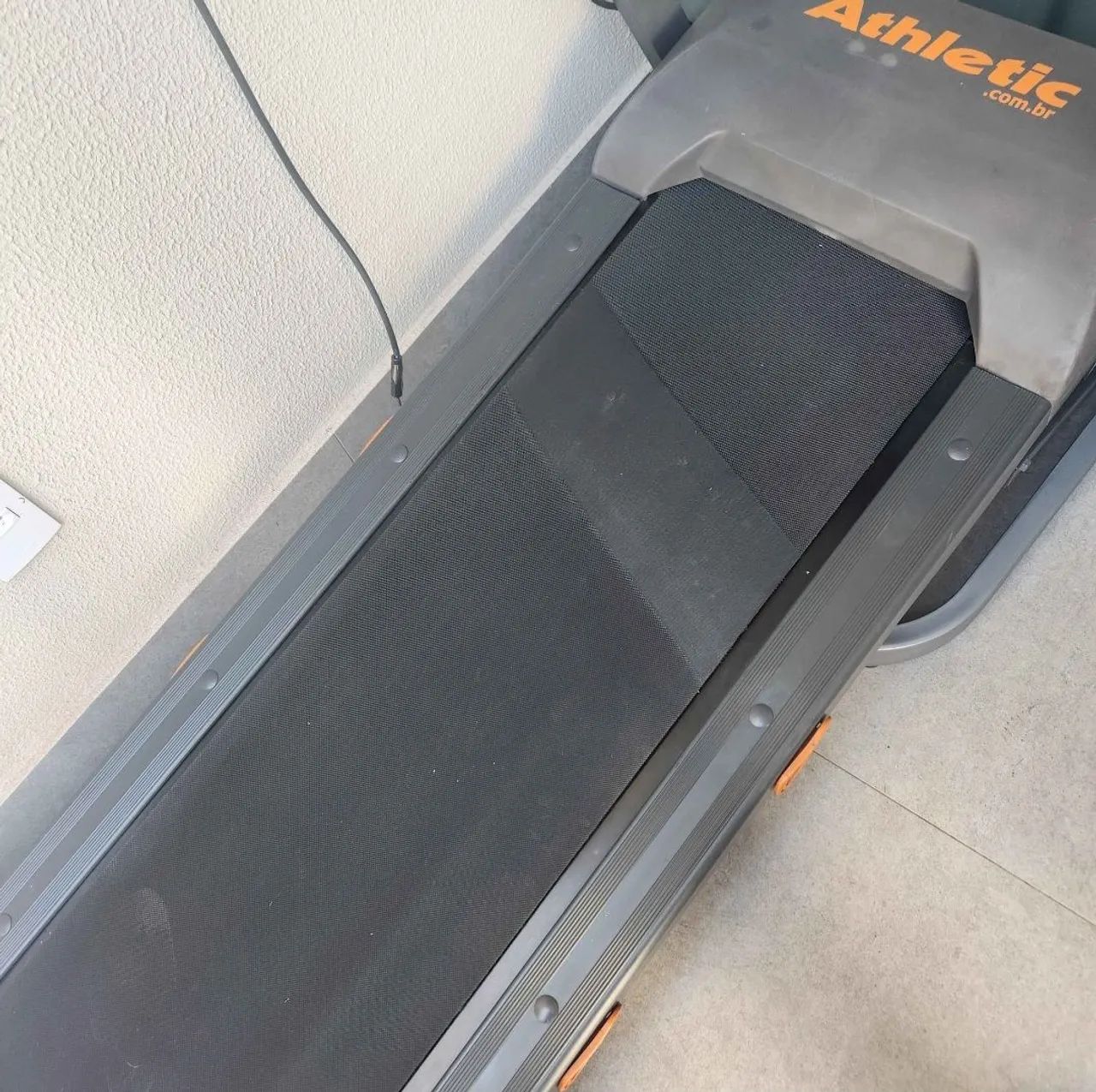 Esteira ergométrica da marca Athletic, modelo Advanced 420EE + capa nova inclusa - Foto 2