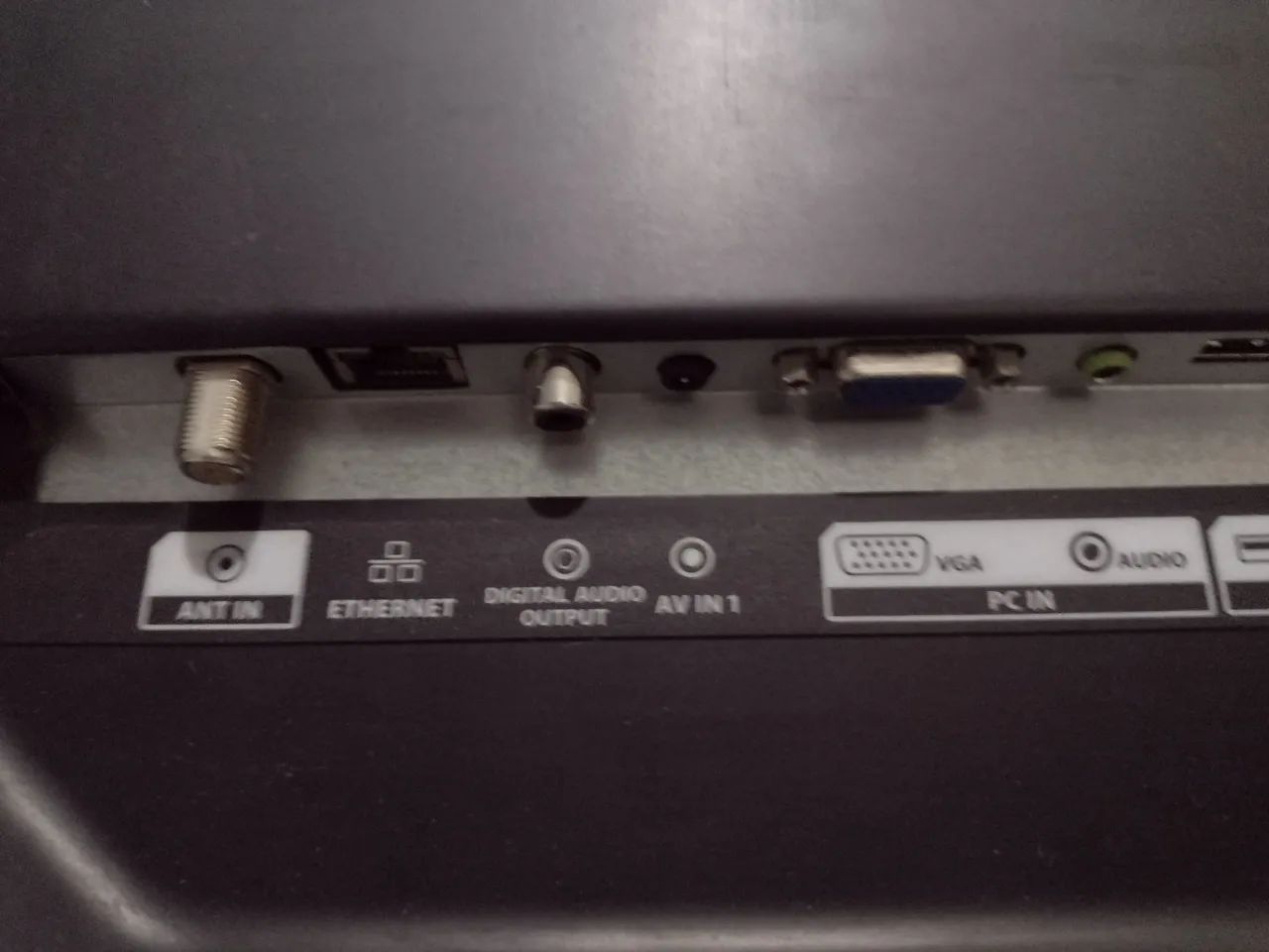 Smart tv AOC 32 polegadas pra retirada de peças  - Foto 2