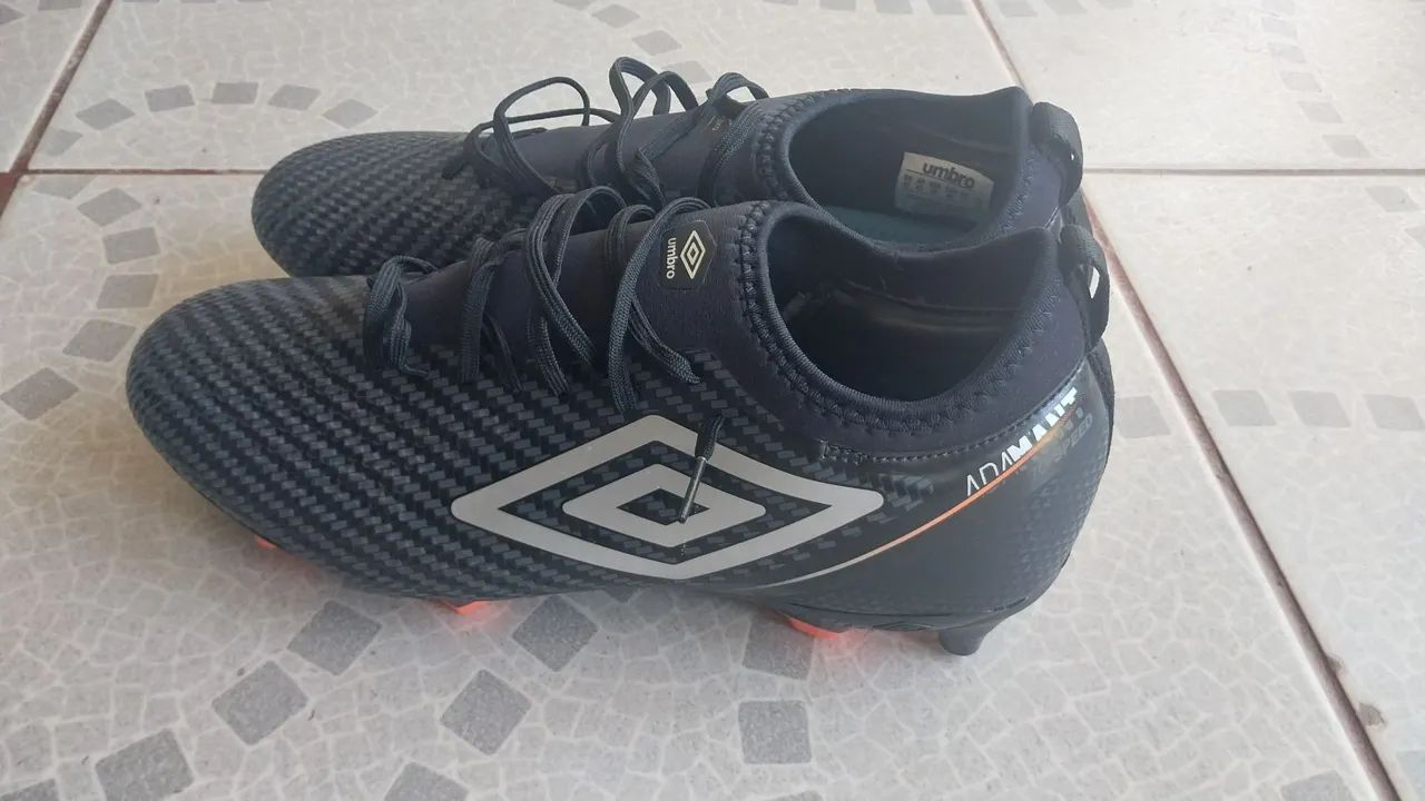 Chuteira UMBRO Adamant 42