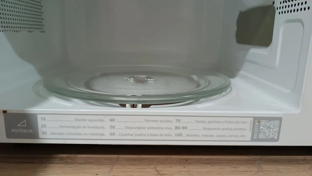 O micro-ondas Electrolux MTO30 - Foto 4