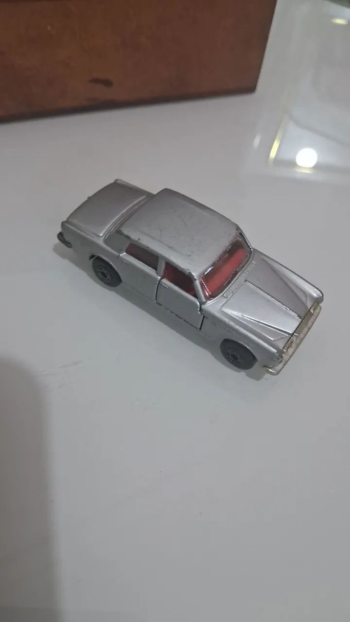 Rara miniatura Matchbox Superfast No. 39 Rolls Royce Silver Shadow prateada 