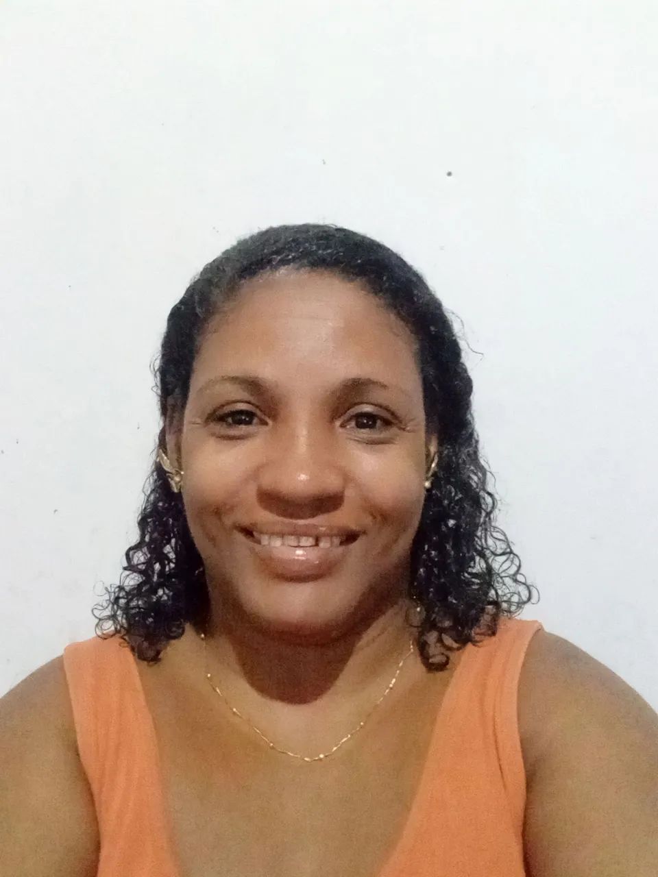 Faço diária como auxiliar de cozinha 