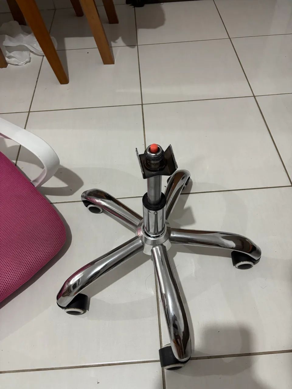 CADEIRA ROSA PRA RETIRADA DE PEÇAS - Foto 3