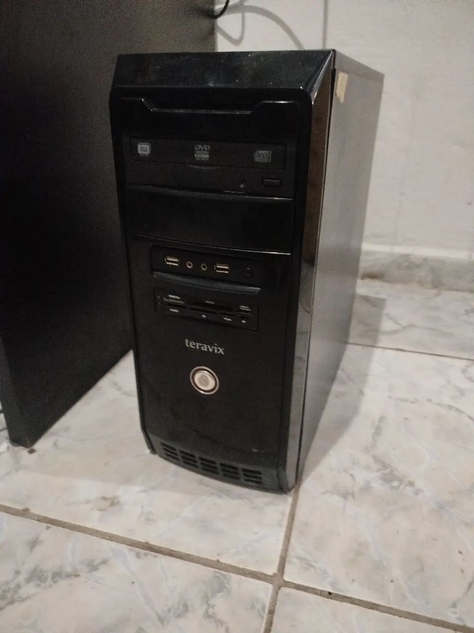 Pc AMD para estudo, trabalho ou jogos leves.com ssd