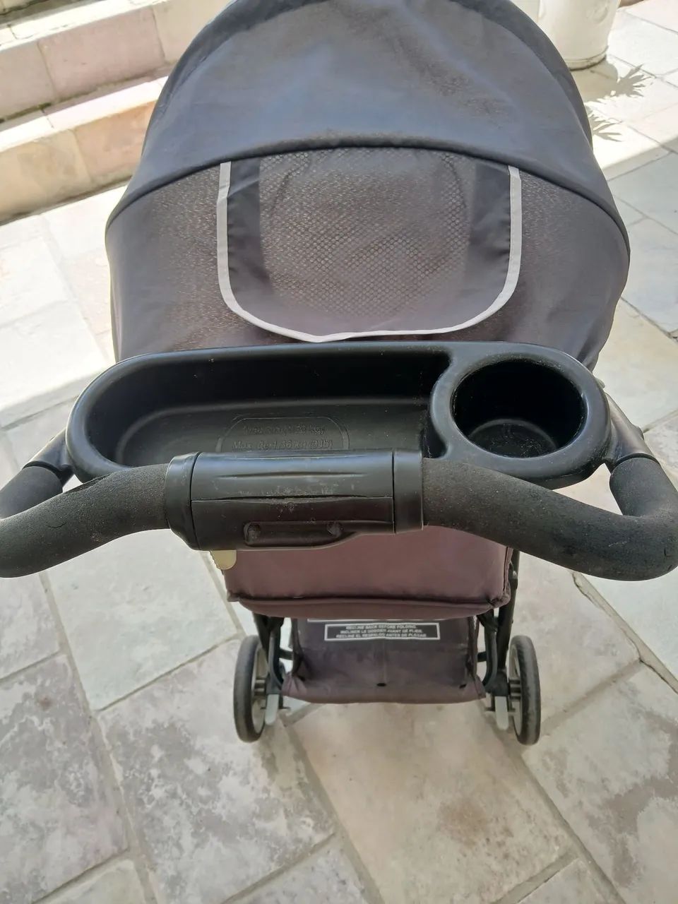 Carrinho para bebê, muito confortável e bem conservado - Foto 4