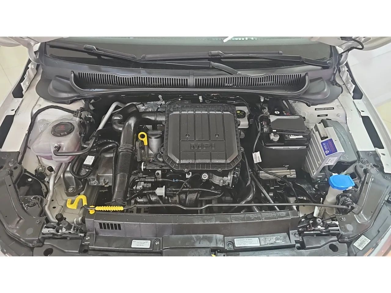 Volkswagen Polo Track 1.0 Flex 12V 5p, foto 14 de 16