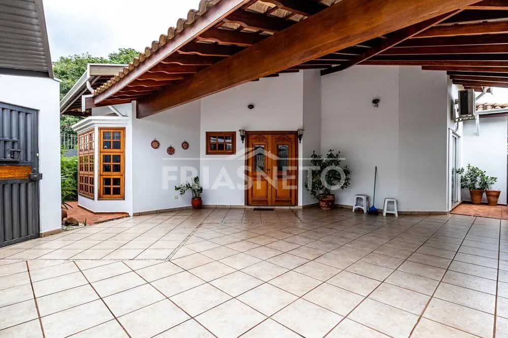 Casa à venda no bairro Centro - Foto 2