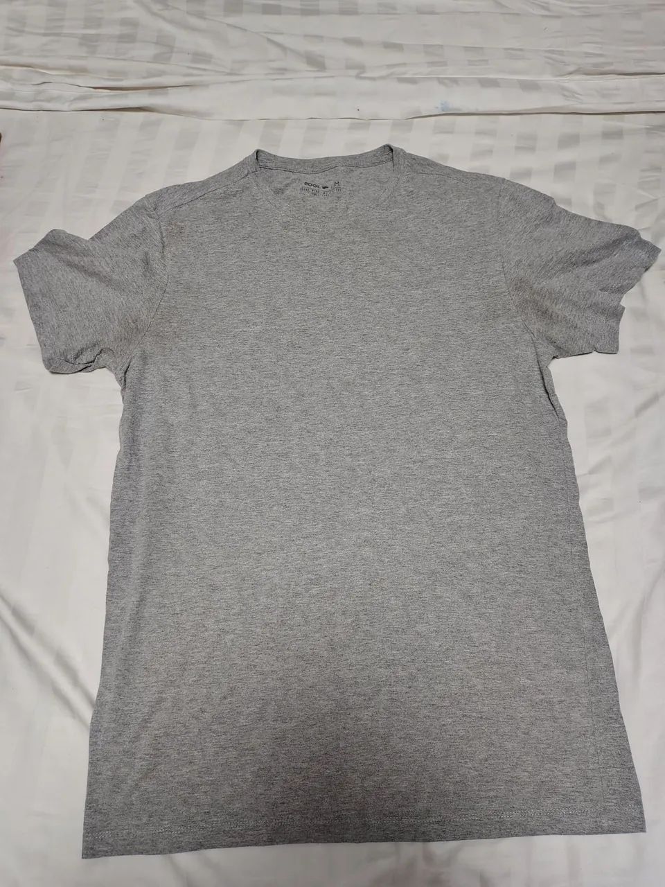 Camiseta casual cinza Pool
