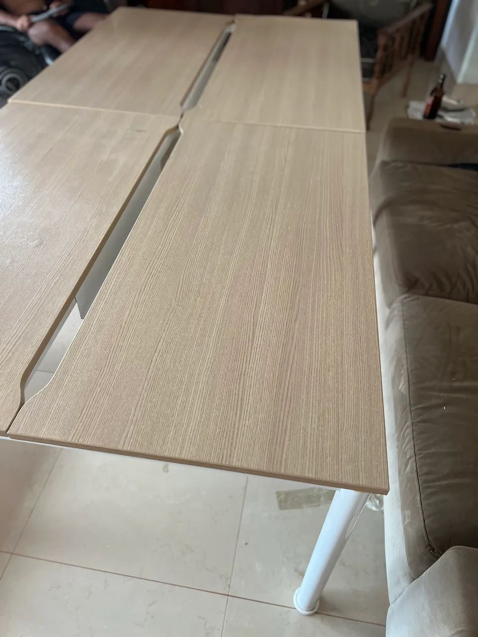 Shared desk 465544862709196801