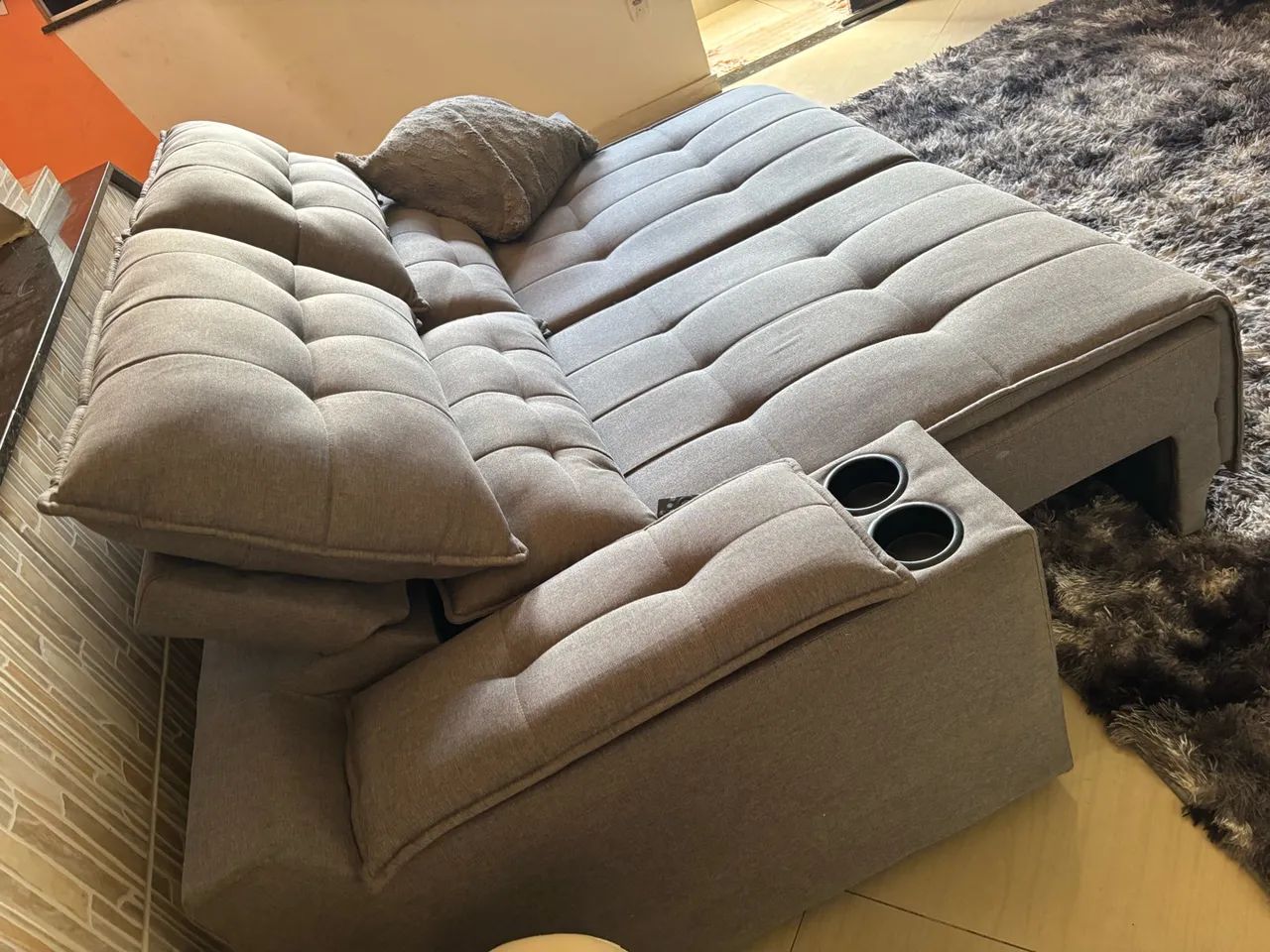 Sofá todo em linho perfeito recém reformado todo  - Foto 3