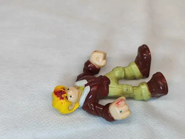 Boneco Imaginext Dc Cody 7cm - Foto 3