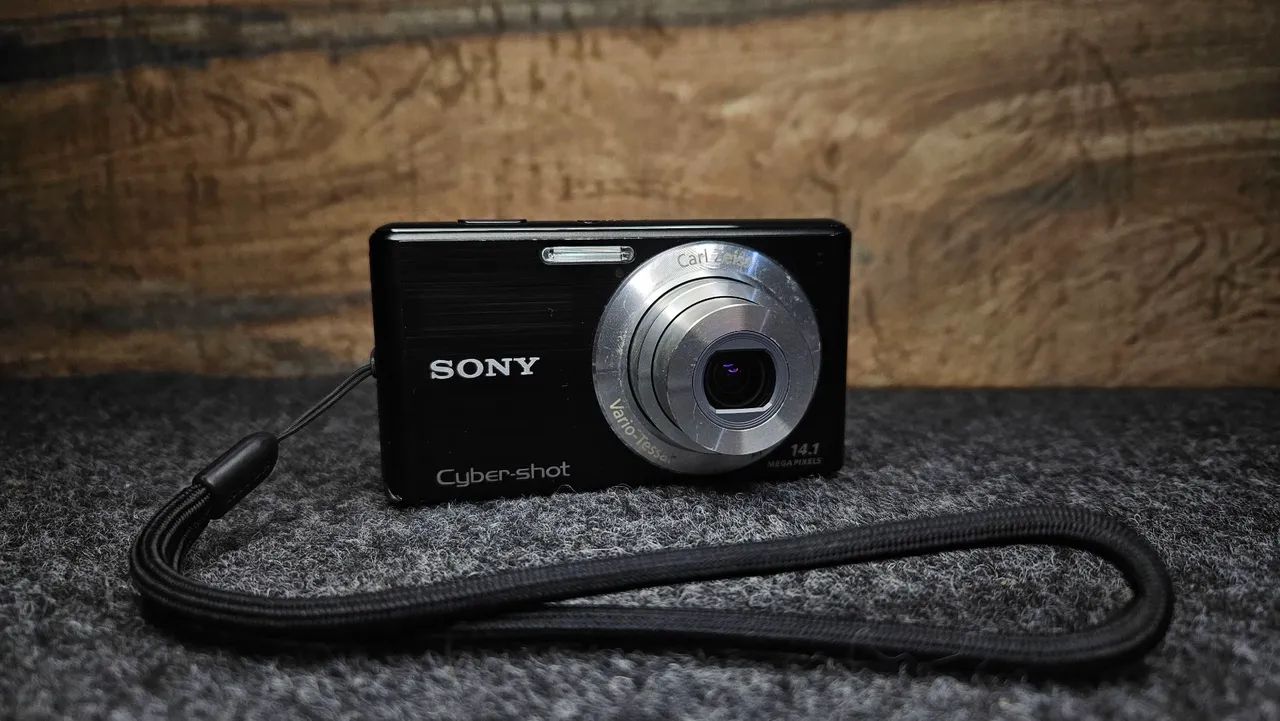 Câmera digital Sony Cyber-shot dsc w530 14.1 megapixels