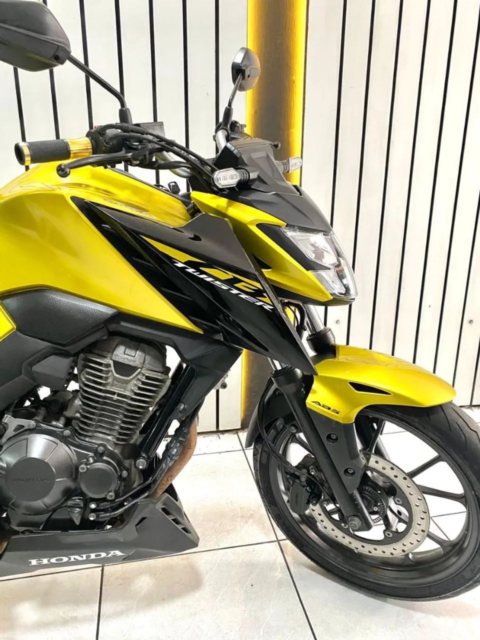 CB300F TWISTER ABS 2023 - Foto 3