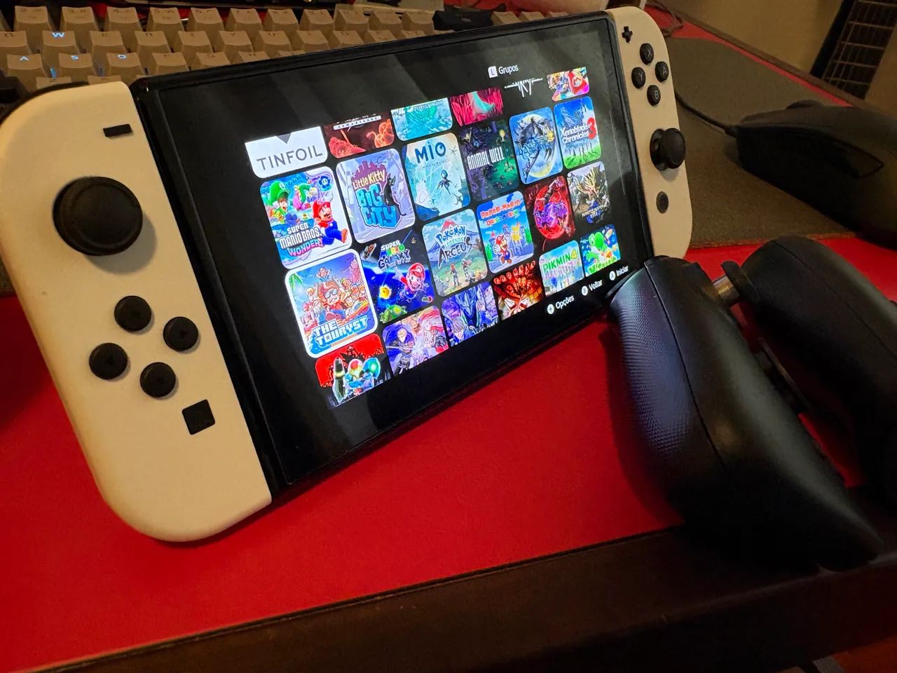 Nintendo Switch Oled Desbloqueado + Par de controles pro Mobapad