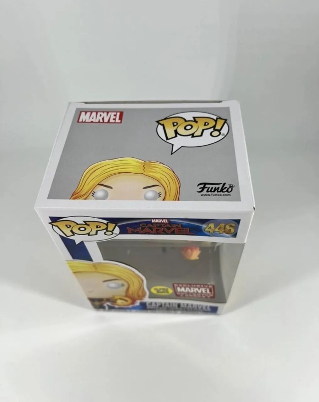 Funko Pop! Captain Marvel #446 Glow in the Dark Exclusive Marvel Collector Corps  - Foto 4