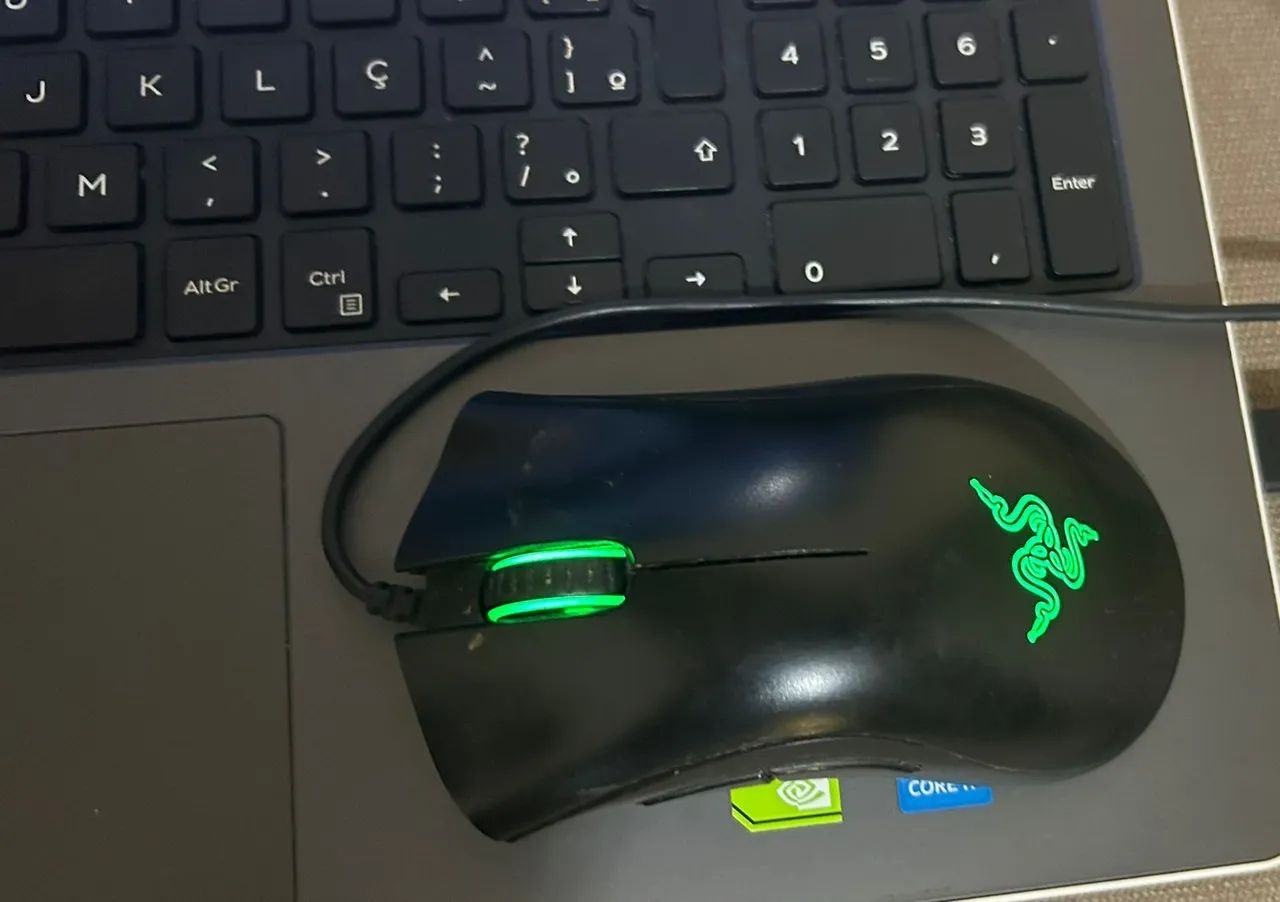 Notebook semi-novo (acompanha mouse Razer DeathAdder) - Foto 2