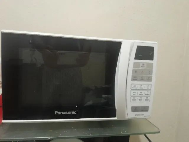 Microondas Panasonic semi novo