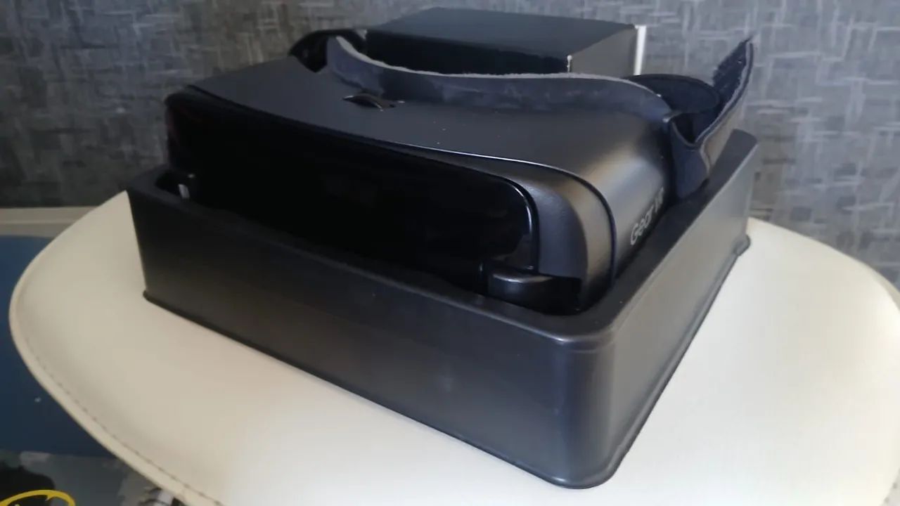 Samsung Gear VR com Oculus - Sem Uso + Caixa Original - Foto 2