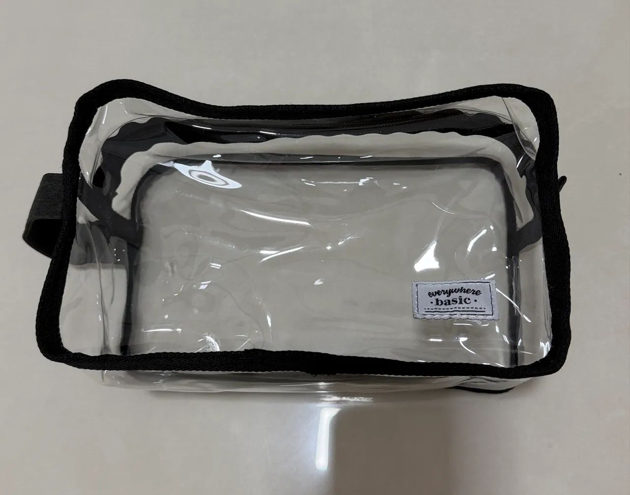 Necessaire de maquiagem transparente 