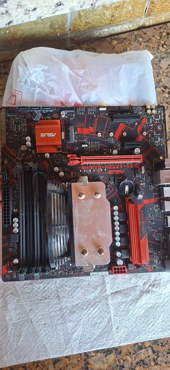 Placa mãe ASUS EX-A320M-Gaming (defeito)