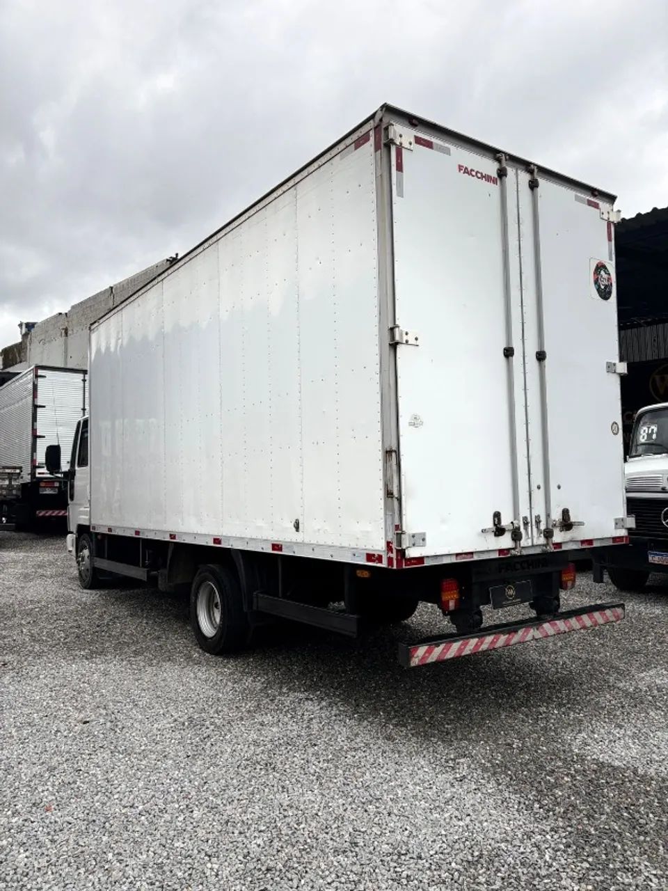 FORD CARGO 816 S 2013/2013 BAU  - Foto 4