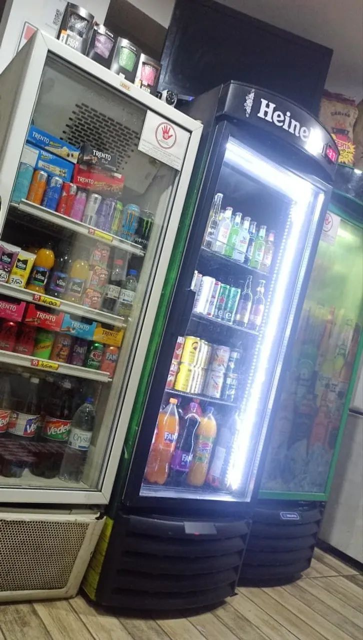 Cervejeira expositora 
