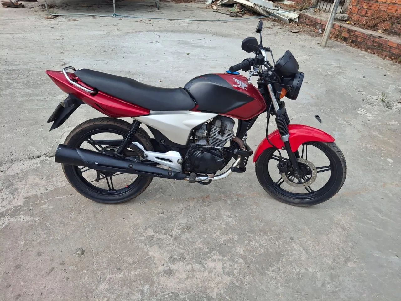 Titan 150