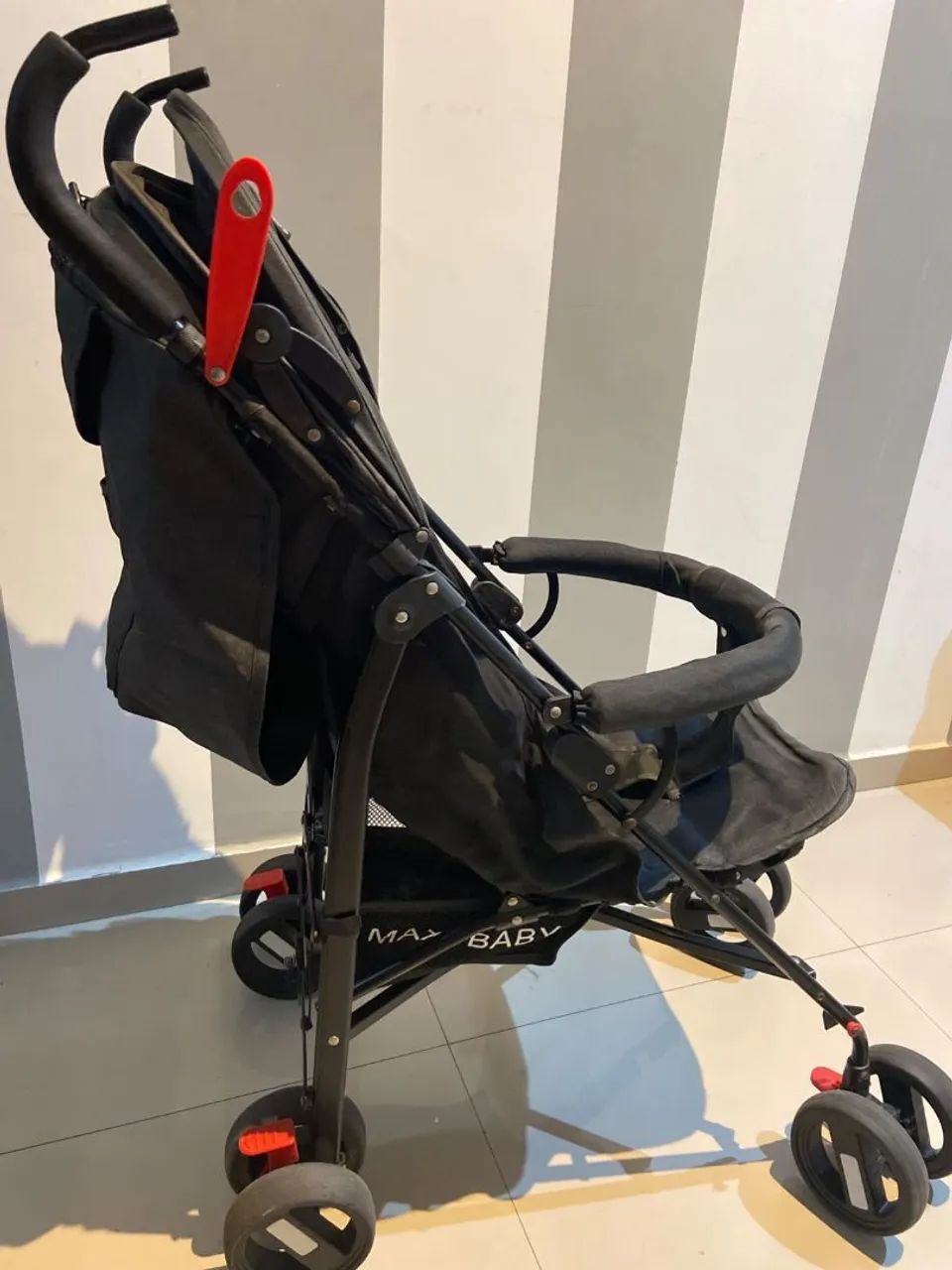 Carrinho de passeio Max baby 