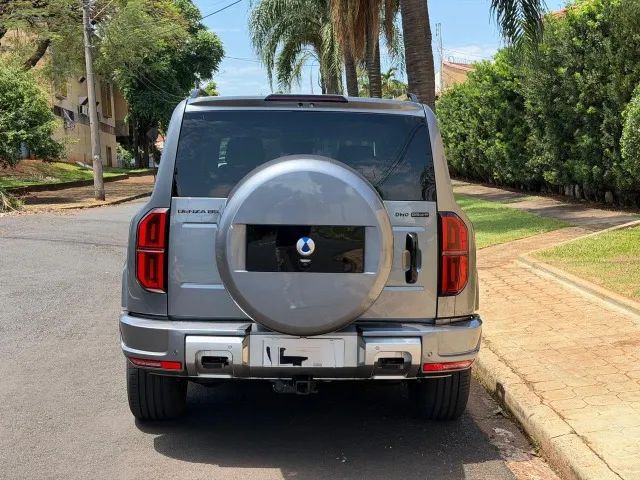 Denza B5 4WD, foto 7 de 13