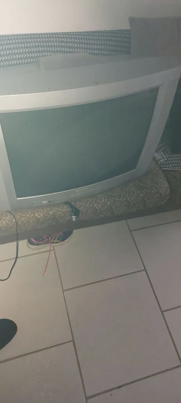 Tv de tubo Philips 29 com conversor