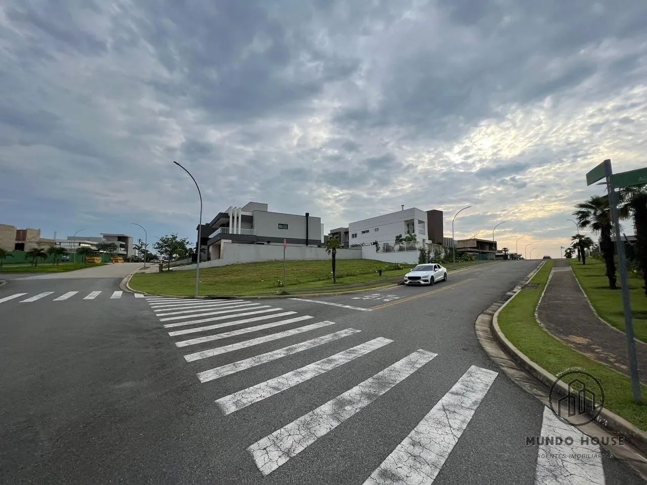 Terreno de esquina - condomínio Alphaville - Sorocaba
