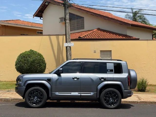 Denza B5 4WD, foto 4 de 13