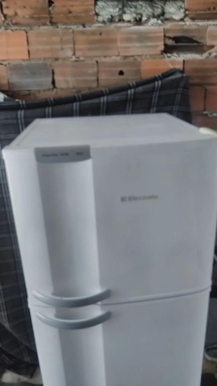 GELADEIRA ELETROLUX FROST FREE  - Foto 2